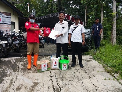 Bantuan_Logistik_Longsor_Wadas.jpg