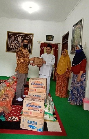 Bantuan_Ponpes_Putra_Nurul_Iman_Kaliurip_KH__Muh_Yasin.jpg