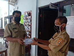 Bantuan_masker_Karangsari.jpg