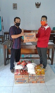 Bantuan_posko_Mayungsari.jpg