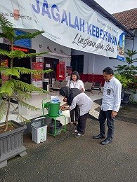 Dr__shintya_kunjung_sanitizer_Kecamatan_Bener.jpg