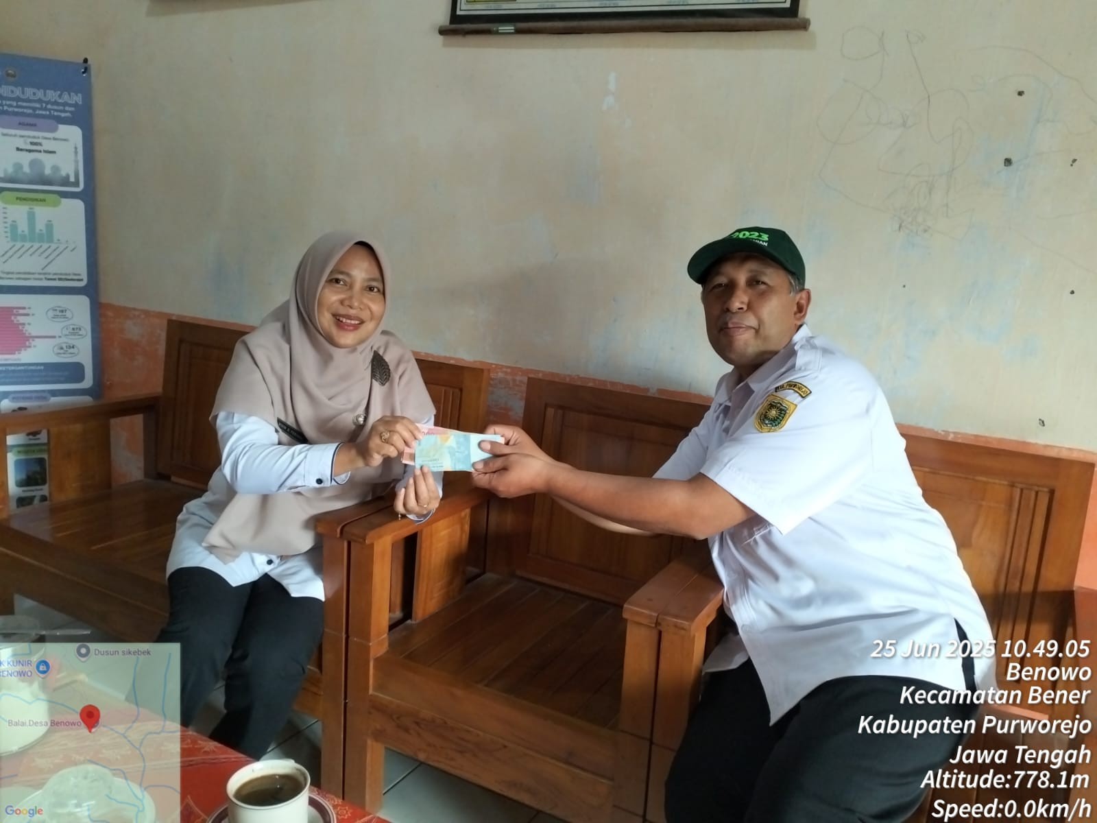 CAMAT BENER PIMPIN MONITORING PELUNASAN PBB P2 DESA BENOWO