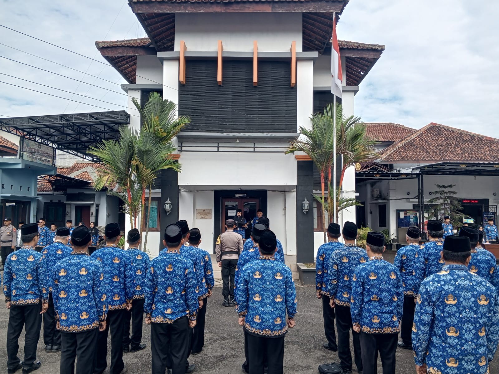 UPACARA PERINGATAN HARI KESAKTIAN PANCASILA TAHUN 2025 KECAMATAN BENER
