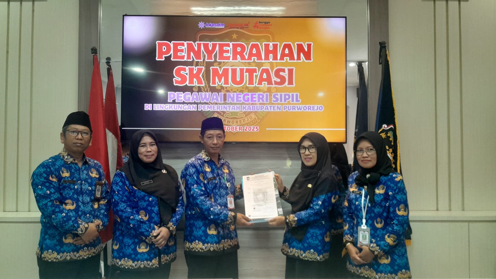 KASUBBAG UMPEG HADIRI PENYWRAHAN SK MUTASI PNS