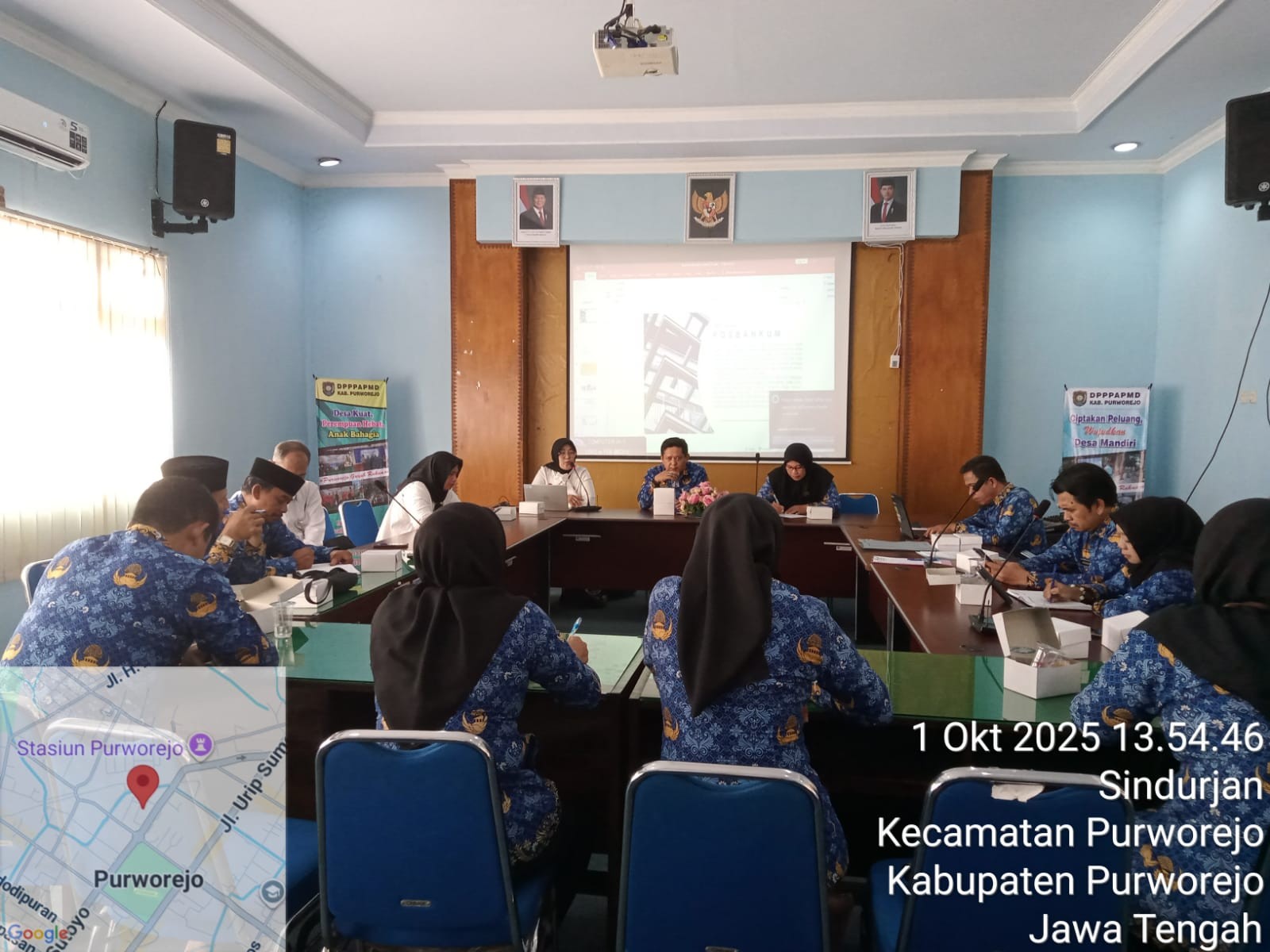 SEKRETARIS KECAMATAN BENER HADIRI SOSIALISASI PERCEPATAN POSBAKUM