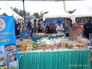 Pameran_UMKM_di_Pasar_Rakyat.jpg