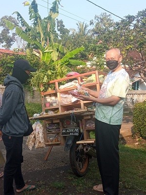 Sudiyono_beli_Cabe.jpg