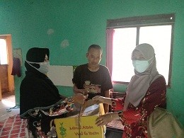 Zakat_Pak_Rohyadi_Kaliboto.jpg