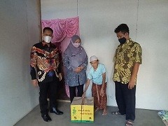 Zakat_mbah_Hidun_Kalitapas.jpg