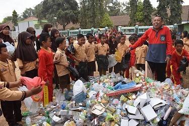 hari_sampah.jpg